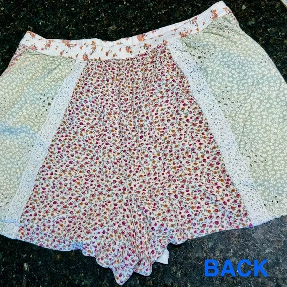 {XL} American Eagle Patchwork Prarie Eyelet Floral Lace Cottagecore Shorts - Picture 11 of 16